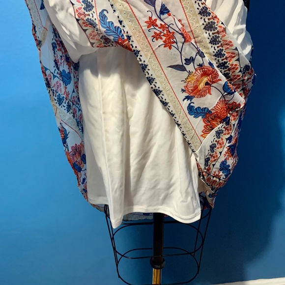 Sleeveless dress. Halter neckline. - Picture 4 of 7